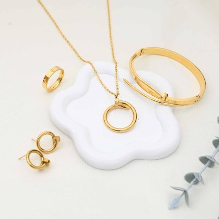 طقم اكسسوارات