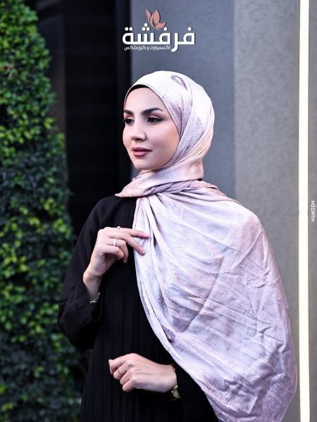 شال كشخة مع ستراس